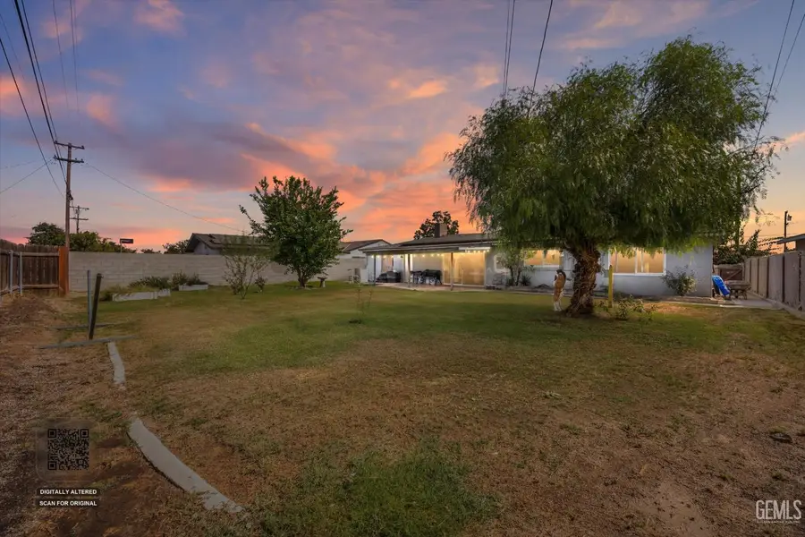 1324 EMERY AVENUE, Bakersfield, CA 93304 - #2