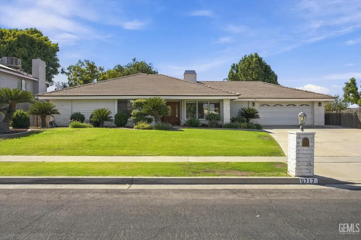 6717 NOAH AVENUE, Bakersfield, CA 93308 - #1
