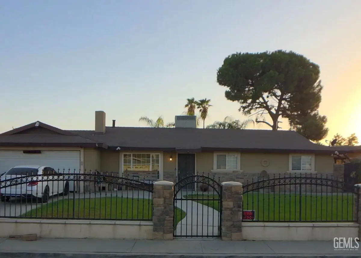 2713 BLADEN STREET, Bakersfield, CA 93309 - #1