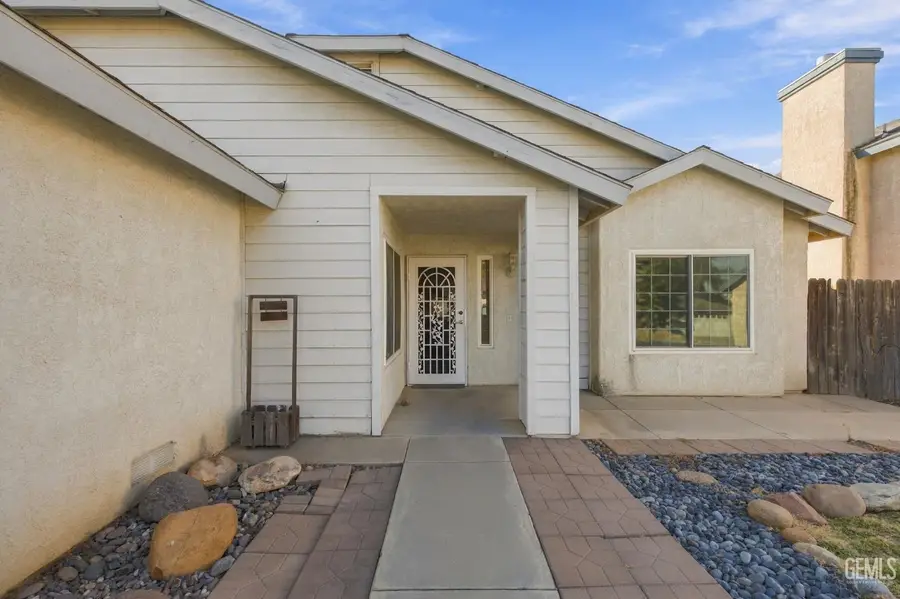 6217 CASTLE CARY DRIVE, Bakersfield, CA 93306 - #3