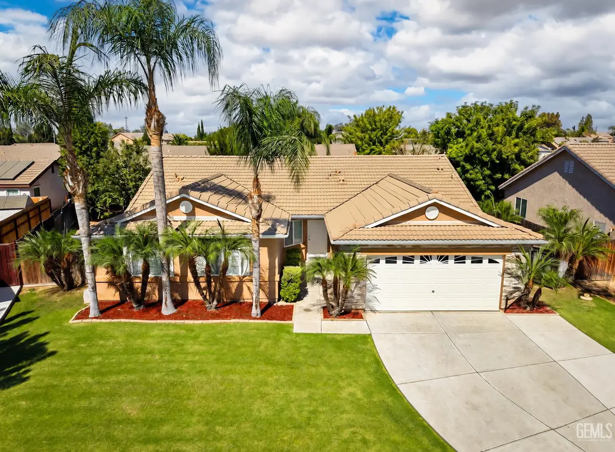 12306 HILL COUNTRY DRIVE, Bakersfield, CA 93312 - #1