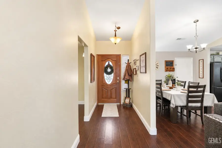 2900 MACAU ST., Bakersfield, CA 93313 - #3