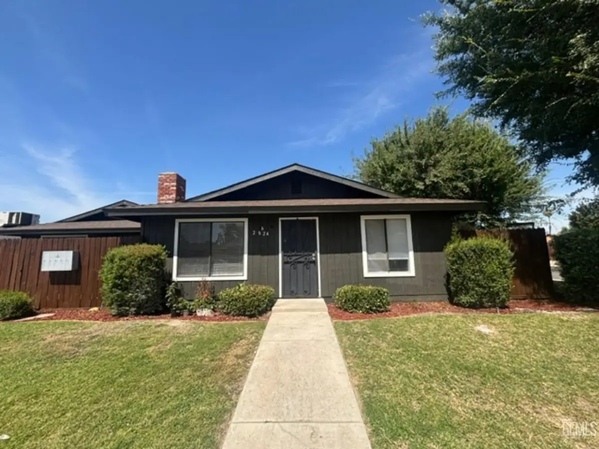 2824 N HALF MOON DRIVE, Bakersfield, CA 93309 - #1