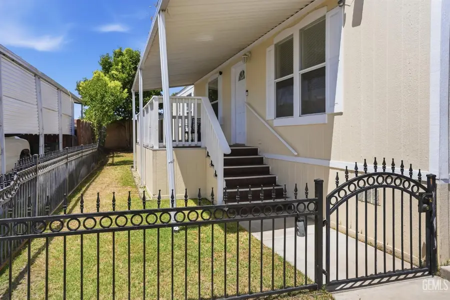 203 DOGWOOD LANE, Bakersfield, CA 93308 - #2