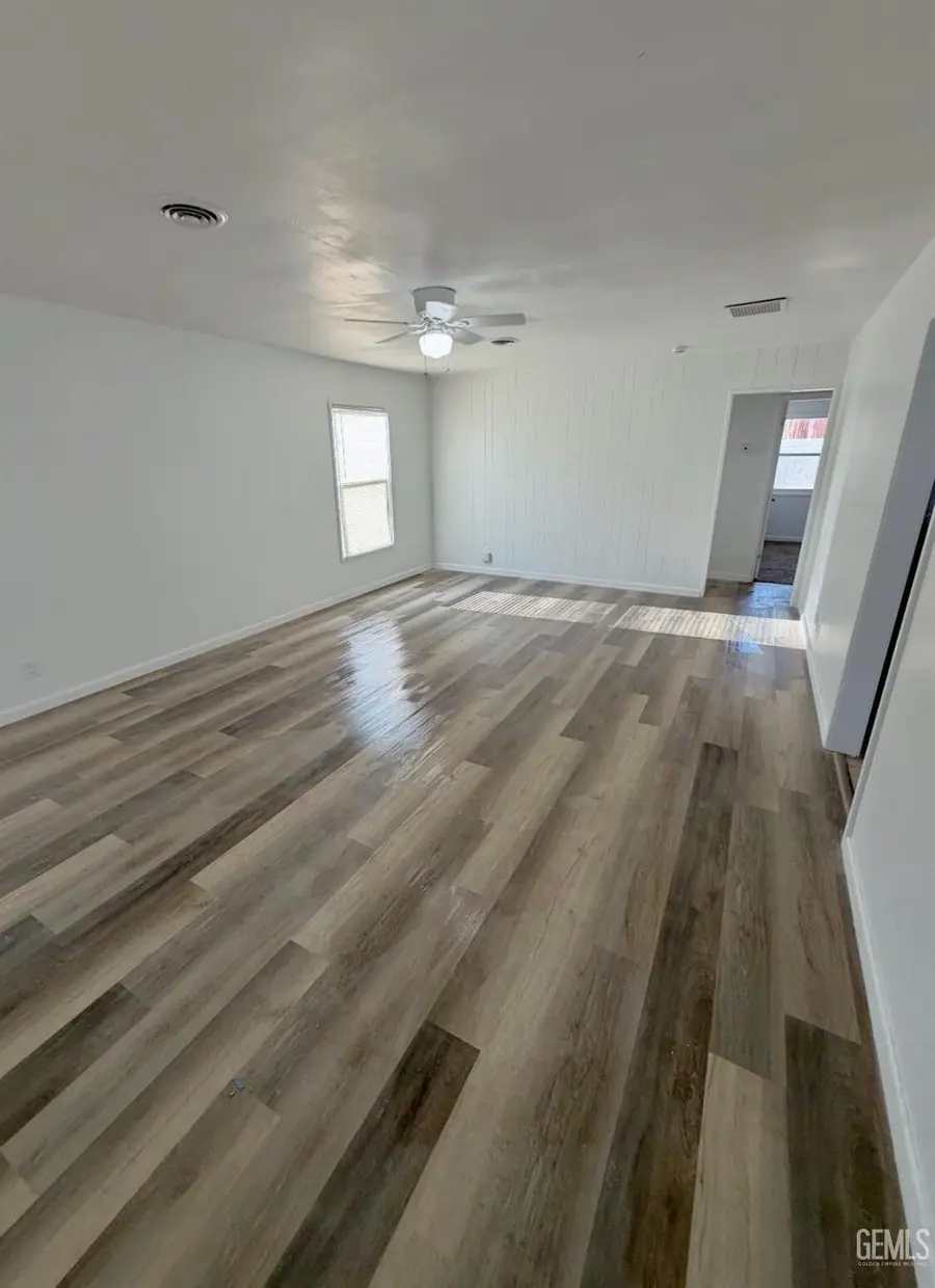 1316 CRAWFORD STREET, Bakersfield, CA 93305 - #3