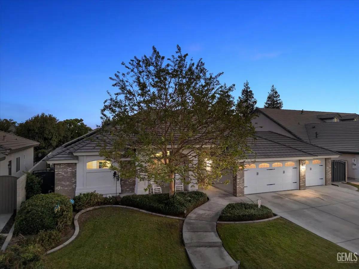 11709 INDIANAPOLIS DRIVE, Bakersfield, CA 93312 - #1