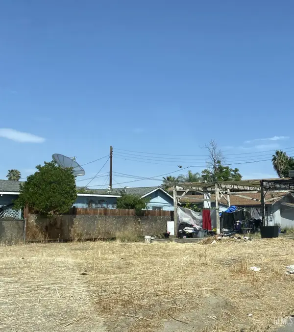 1019 OWENS STREET, Bakersfield, CA 93305