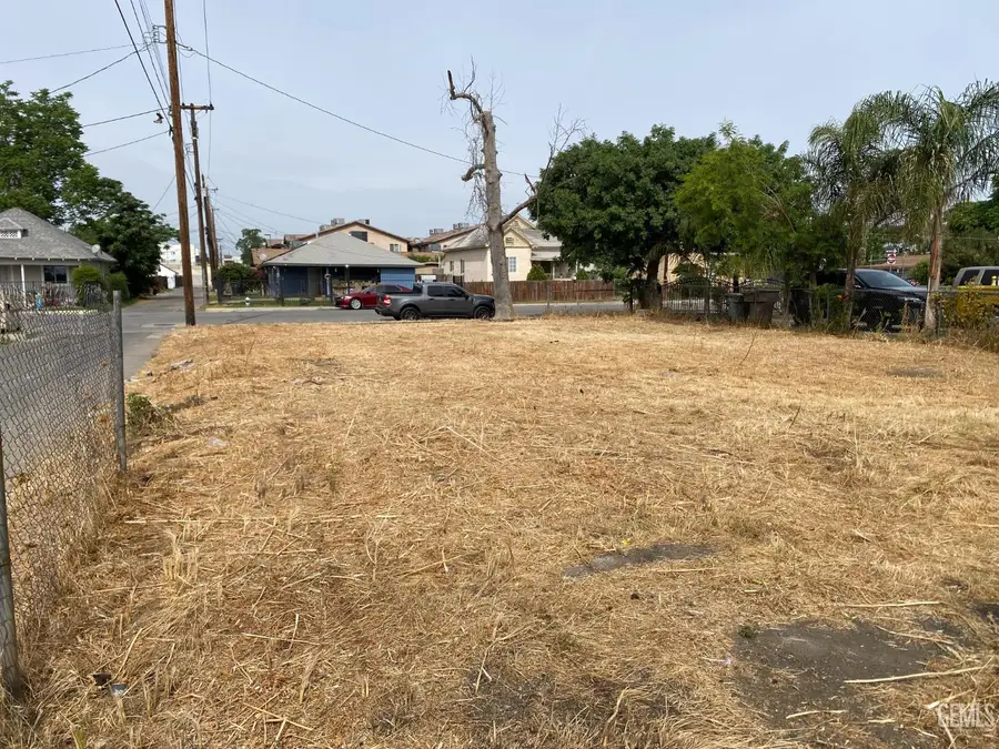 1019 OWENS STREET, Bakersfield, CA 93305 - #3