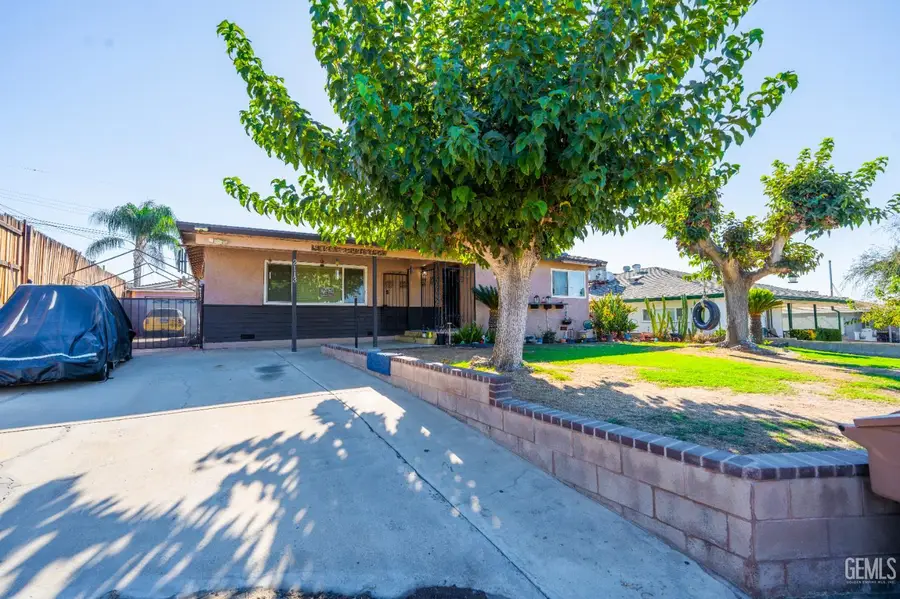 2113 LANTANA WAY, Bakersfield, CA 93306 - #2