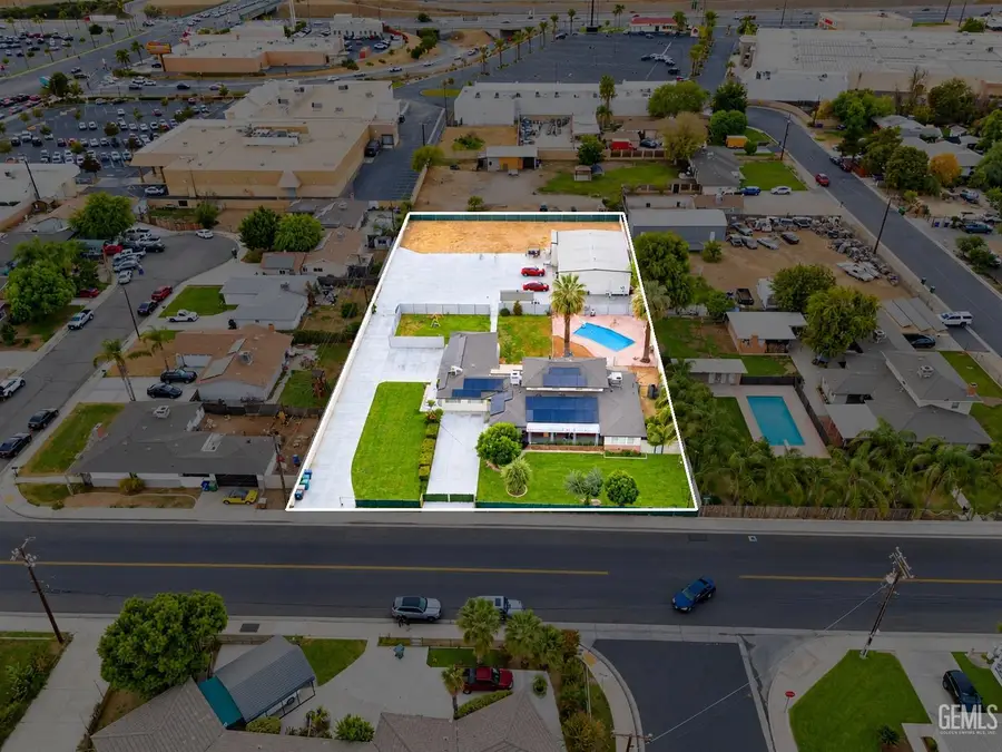 1203 CASTRO LANE, Bakersfield, CA 93304 - #2
