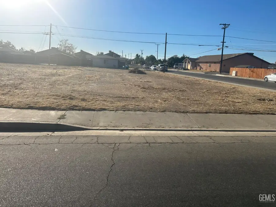 250 TYREE TOLIVER, Bakersfield, CA 93307 - #3