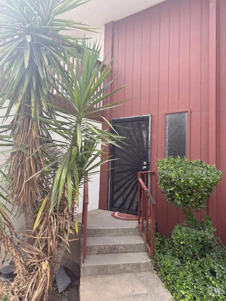 2626 CLEO COURT #6, Bakersfield, CA 93306 - #3