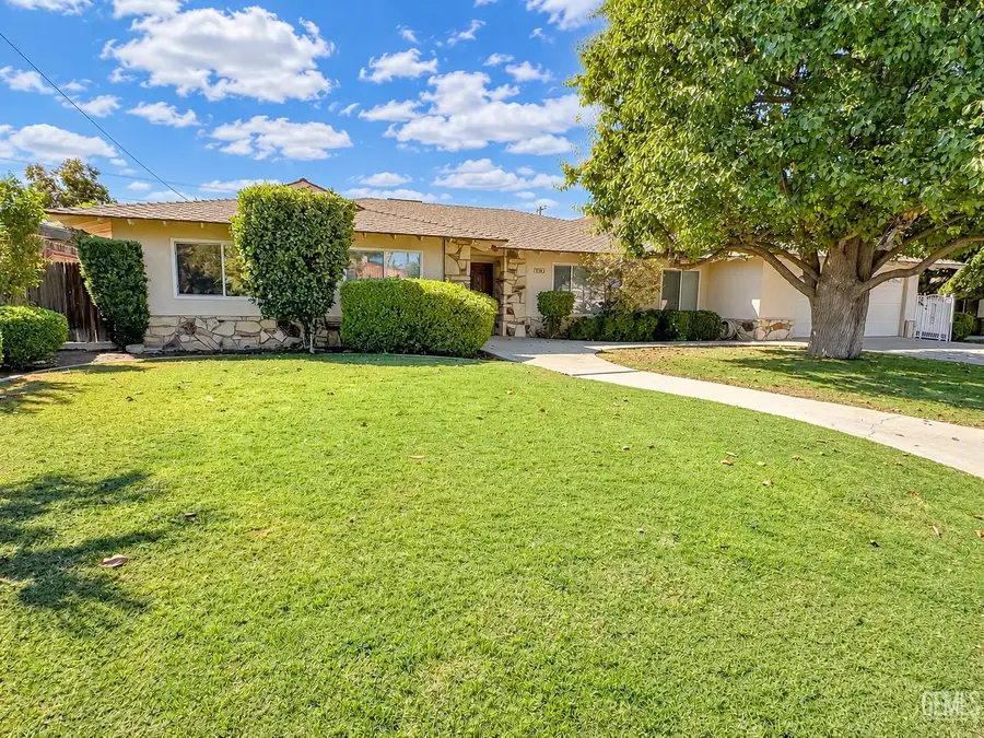 3709 CHRISTMAS TREE LANE, Bakersfield, CA 93306 - #2