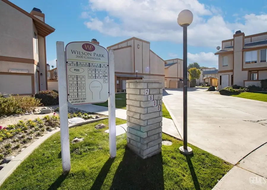 2600 CHANDLER COURT #25, Bakersfield, CA 93309 - #3