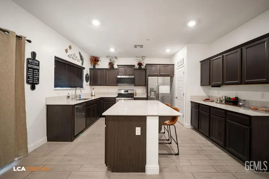 9708 GREENWOOD GLEN LANE, Shafter, CA 93263 - #3