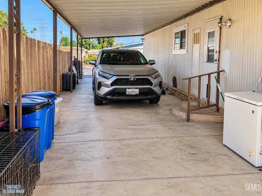 708 UNDERWOOD COURT, Bakersfield, CA 93301 - #3
