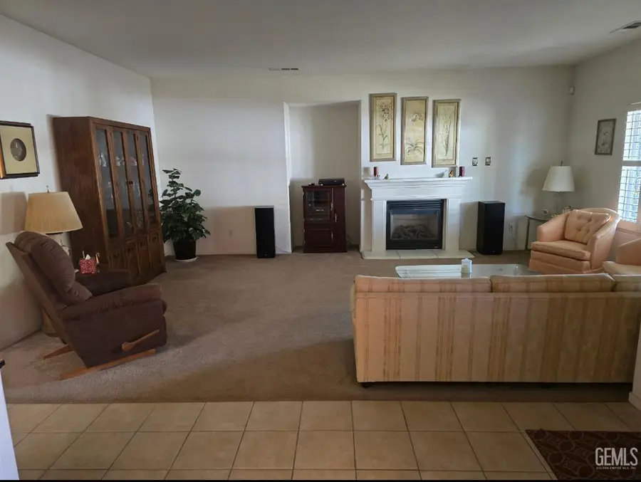 129 N ANTHONY ST, Visalia, CA 93291 - #3