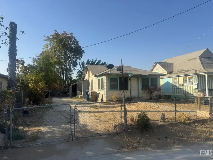 8613 BONITA ROAD, Lamont, CA 93241 - #2