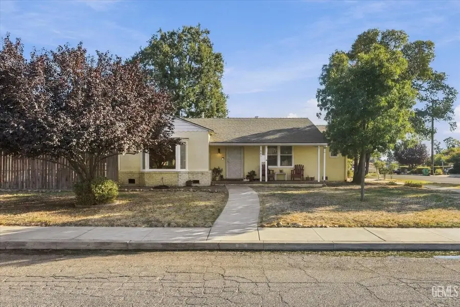 545 E MILL AVENUE, Porterville, CA 93257 - #3