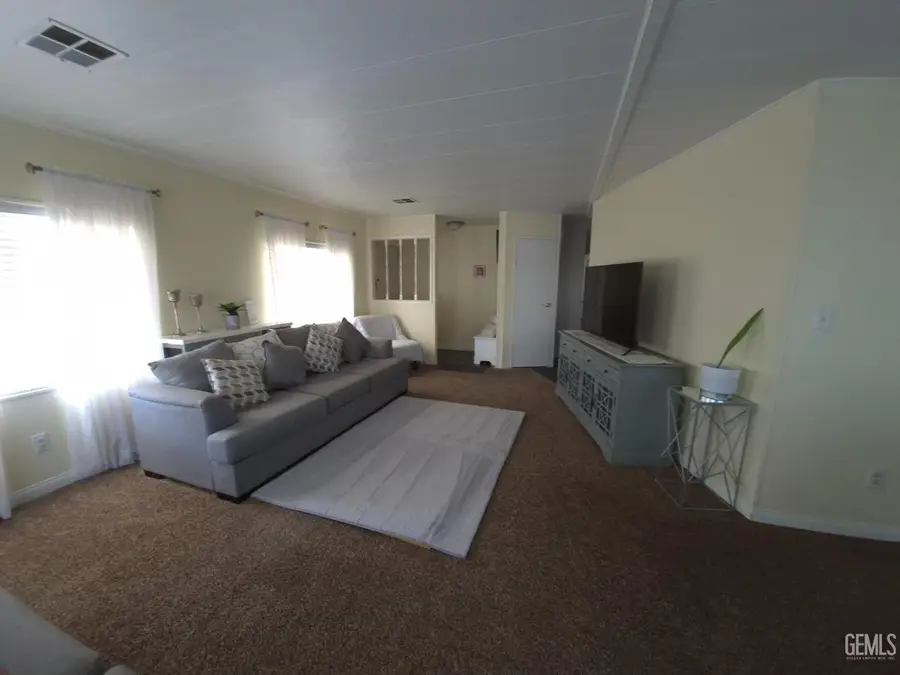 400 E ROBERTS LANE #18, Bakersfield, CA 93308 - #3