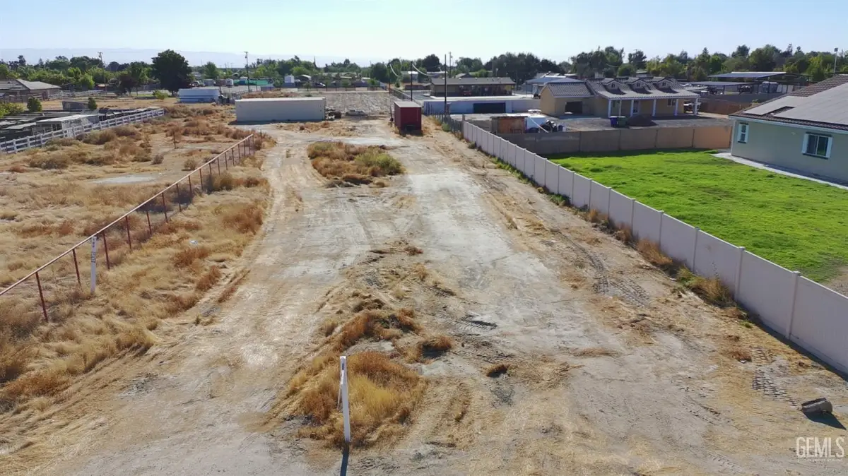 4939 NOBLE ST, Bakersfield, CA 93314 - #1