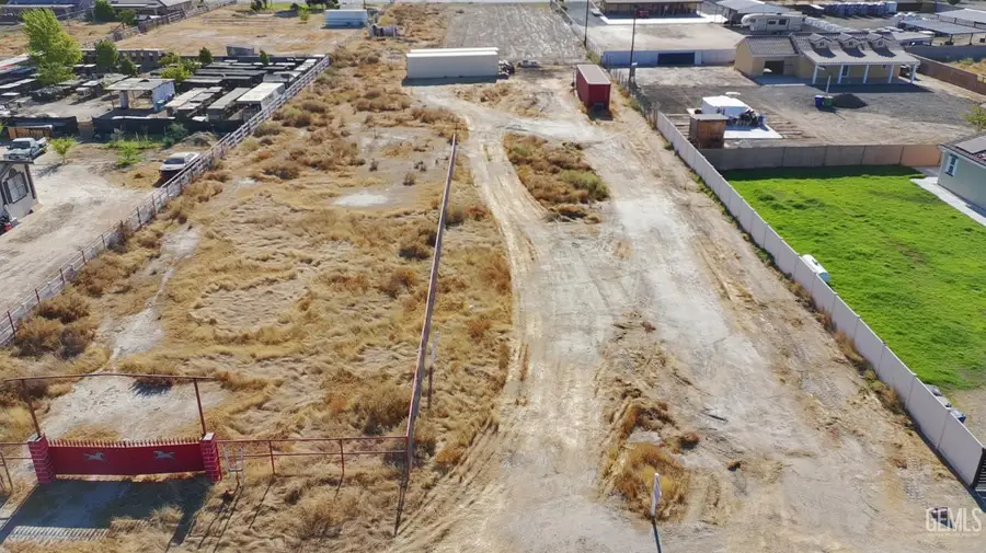4939 NOBLE ST, Bakersfield, CA 93314 - #3