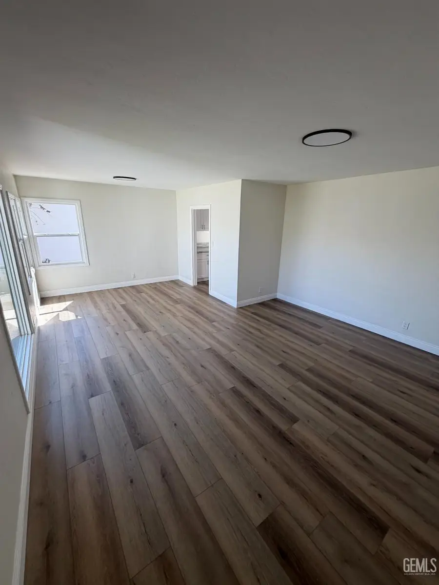 125 MYRTLE STREET, Bakersfield, CA 93304 - #3