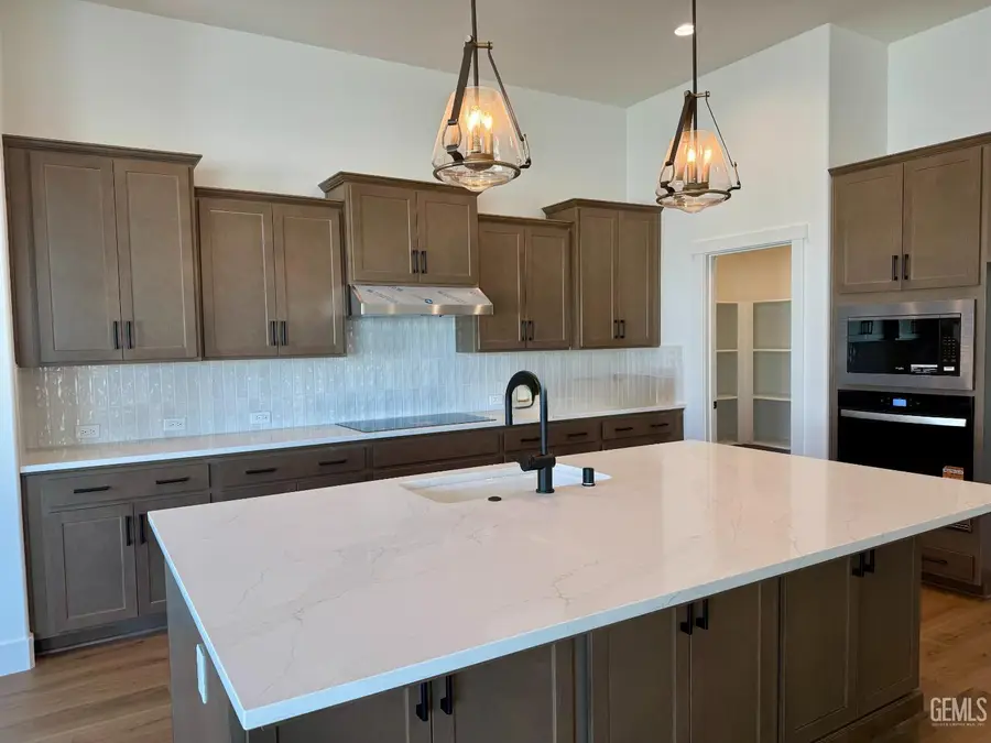 14832 WHITTINGTON, Bakersfield, CA 93311 - #3