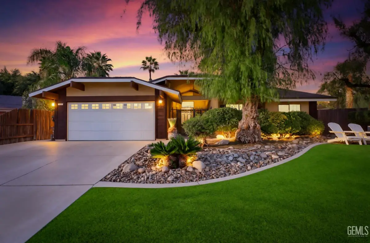 6808 AUTUMN RIDGE DRIVE, Bakersfield, CA 93306 - #1
