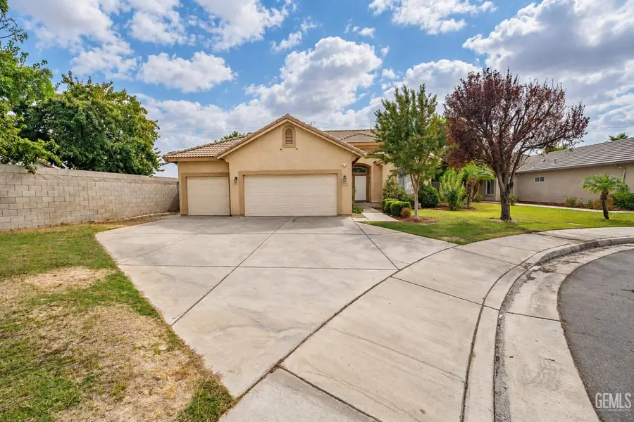 2903 EAGLE VALLEY PLACE, Bakersfield, CA 93313 - #2