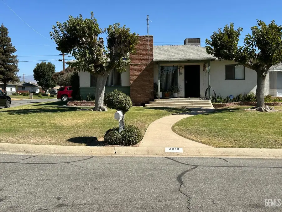 2313 AUTUMN STREET, Bakersfield, CA 93306 - #2