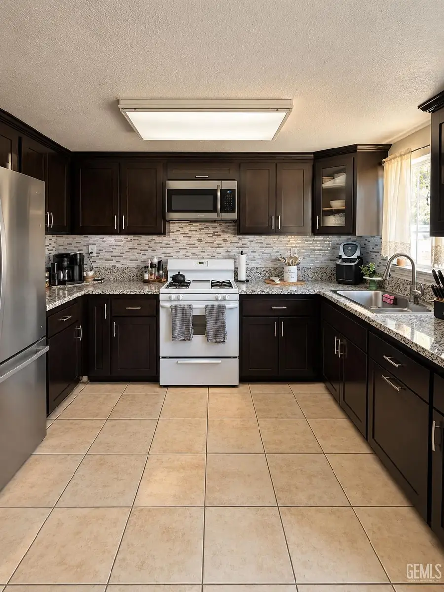 1021 ALAMO LANE, Shafter, CA 93263 - #3