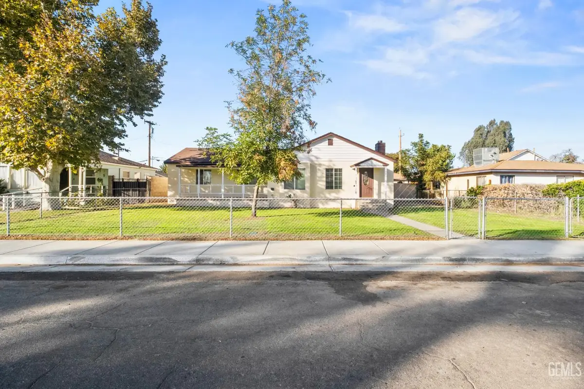 14 QUINCY STREET, Bakersfield, CA 93305 - #1