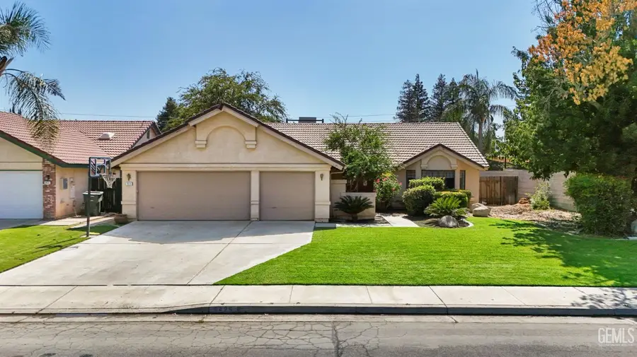 9425 EAGLE OAK ROAD, Bakersfield, CA 93311 - #3