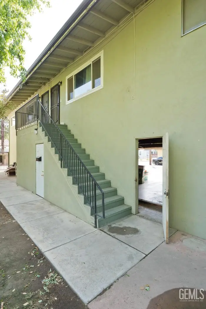 1102 OLEANDER AVENUE, Bakersfield, CA 93304 - #1