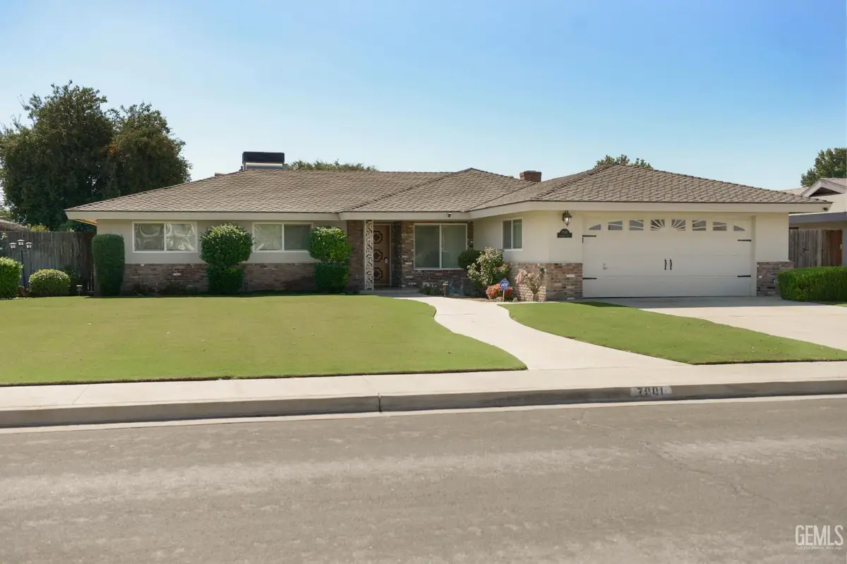 7001 PEMBROKE AVENUE, Bakersfield, CA 93308 - #1