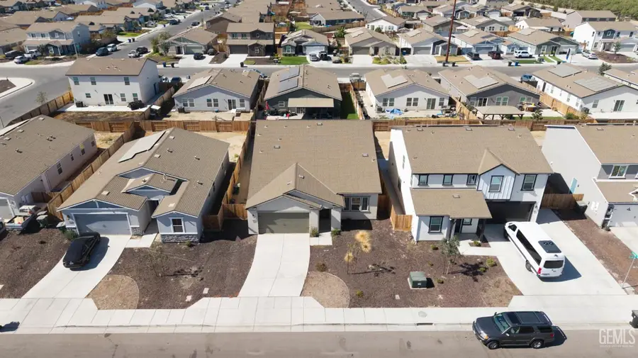 9007 MIRANDA GARDEN STREET, Bakersfield, CA 93311 - #3