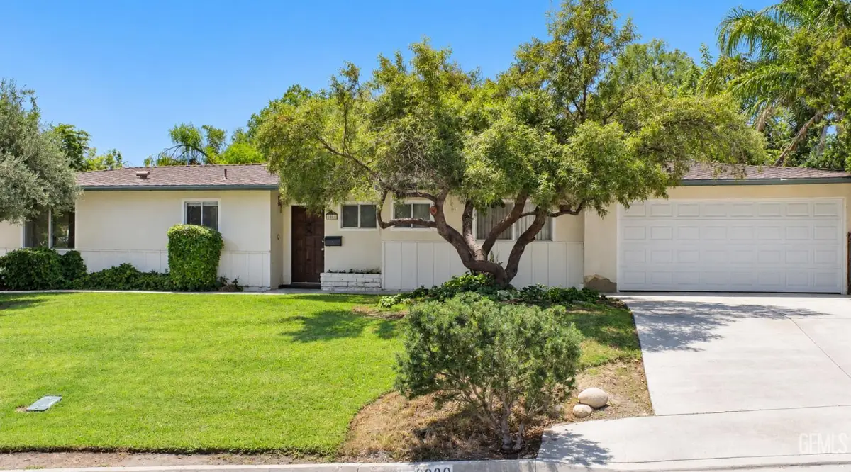 2000 KINGSTON PLACE, Bakersfield, CA 93306 - #1