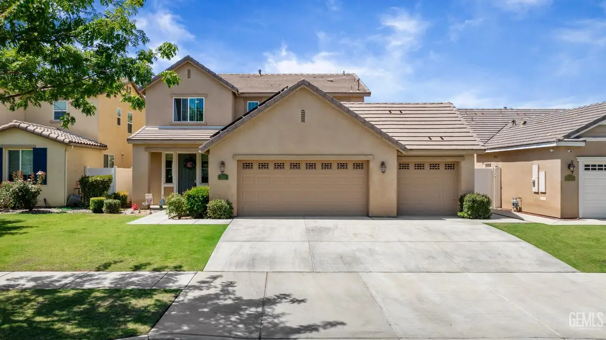 811 WHITE ALDER DRIVE, Bakersfield, CA 93314 - #1