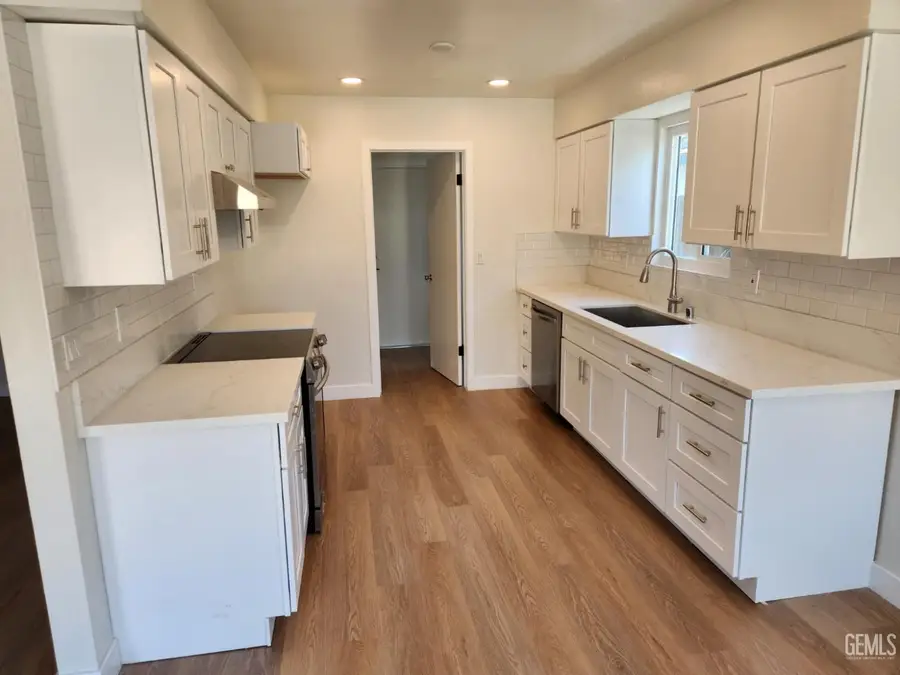 1716 SAINT CLAIR CT, Bakersfield, CA 93304 - #3