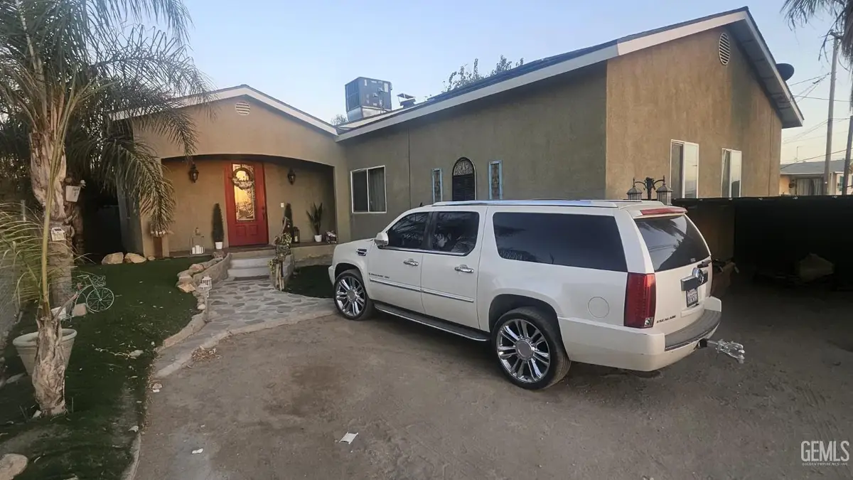 6201 WEEDPATCH HIGHWAY, Bakersfield, CA 93307 - #1