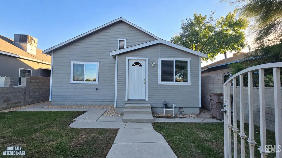 923 SUMNER STREET, Bakersfield, CA 93305 - #1