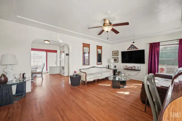 2108 LESTER STREET, Bakersfield, CA 93304
