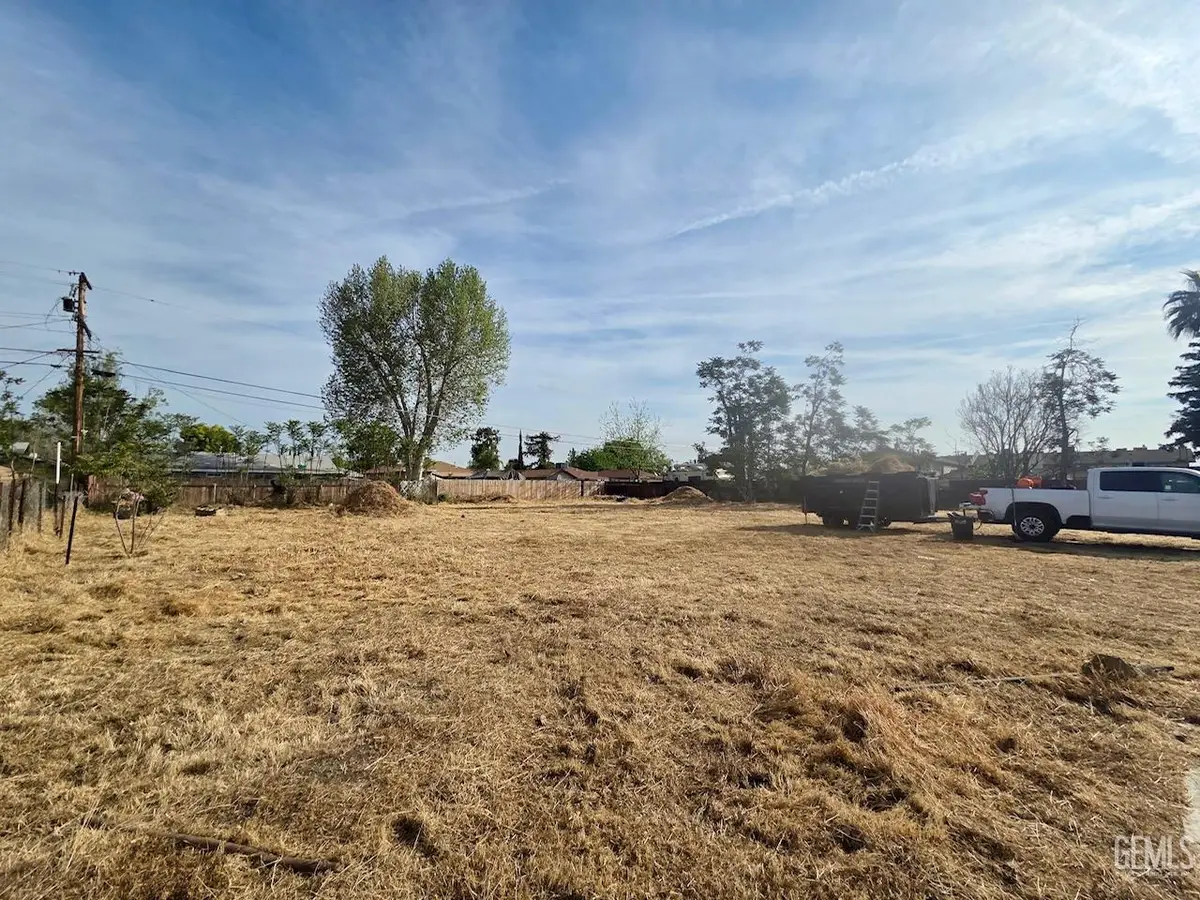 4420 BELLE TERRACE, Bakersfield, CA 93309 - #1