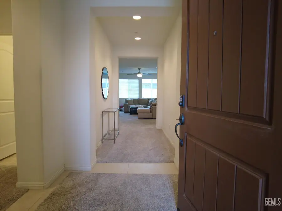 5910 AMBER RIDGE DRIVE, Bakersfield, CA 93313 - #2