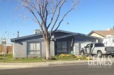 306 PILGRIM AVENUE, Taft, CA 93268