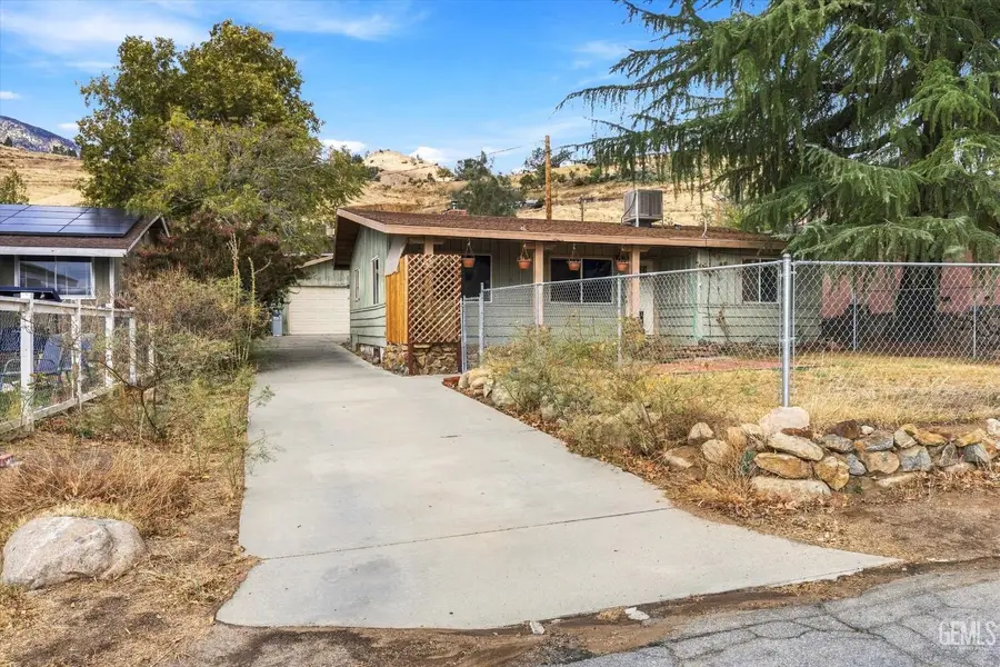 31 PINE STREET, Wofford Heights, CA 93285 - #3