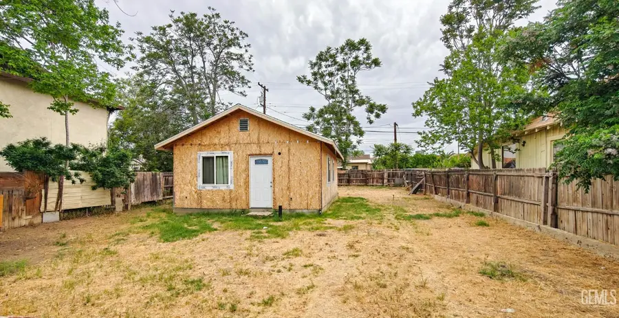 118 HUGHES AVENUE, Bakersfield, CA 93308 - #2