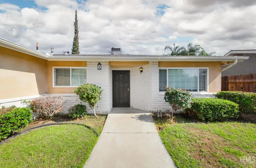 3104 SUMMER SIDE COURT, Bakersfield, CA 93309 - #2
