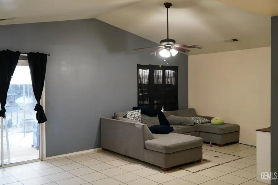 2232 PALOMAR COURT, Delano, CA 93215 - #2